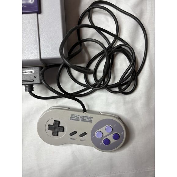 Super Nintendo Entertainment System SNES Video Game Console SNS-001 NOT TESTED - Picture 4 of 10